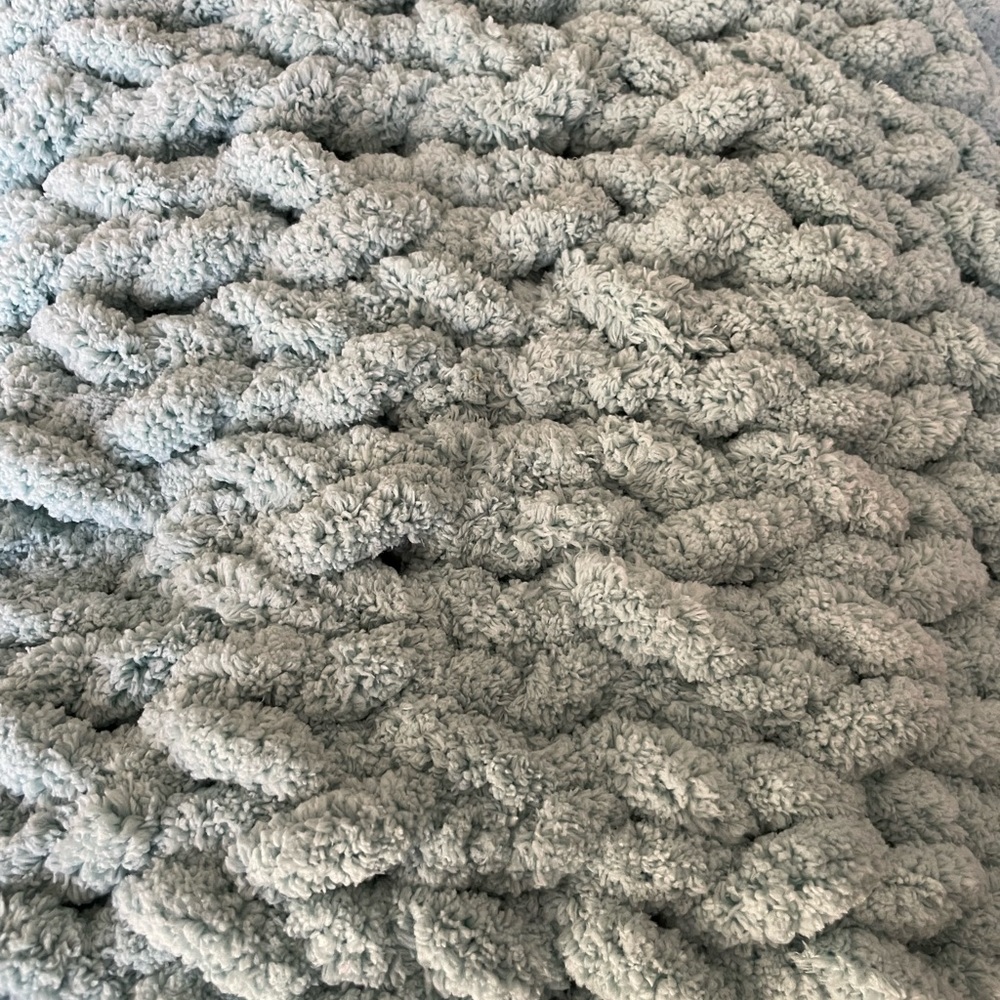 Handmade brand new 50x60 chenille chunky blanket